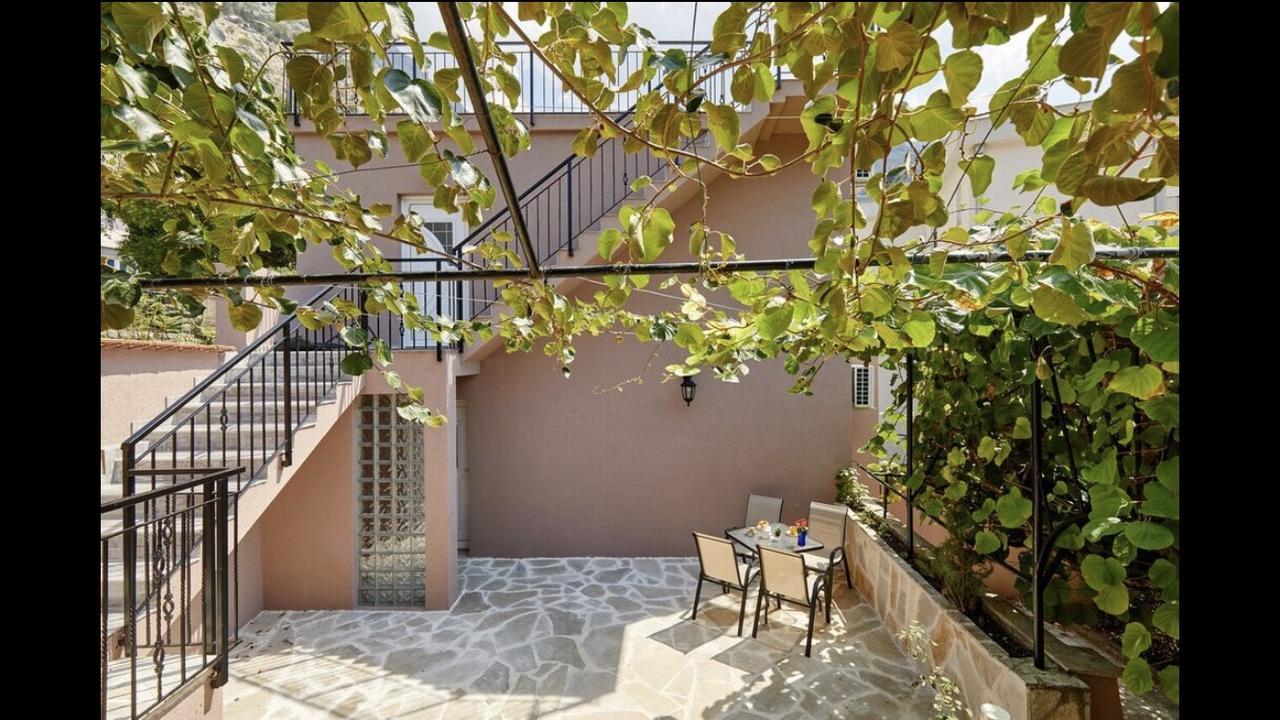 Central Magik Apartments Kotor Exterior foto